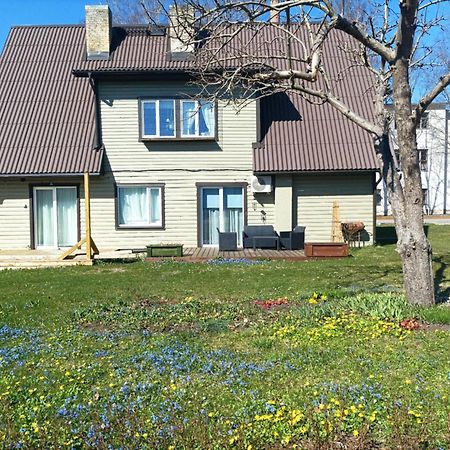Meie Hiiumaa Majutus Kaerdlas ภายนอก รูปภาพ